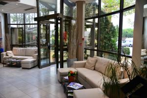 Hotels Aeroport Hotel - Parc Expo : photos des chambres
