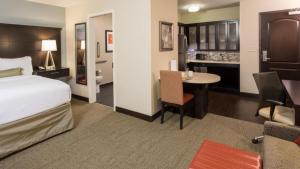 Queen Studio - Disability Access room in Staybridge Suites Wichita Falls an IHG Hotel