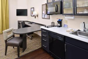 King Studio Suite - Non-Smoking room in Candlewood Suites Kenedy an IHG Hotel