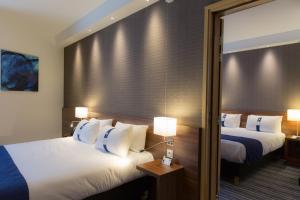 Hotels Holiday Inn Express Toulon - Est, an IHG Hotel : photos des chambres