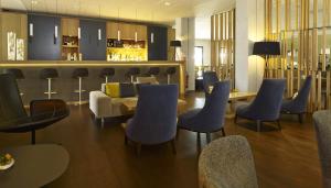 Hotels Holiday Inn Express Toulouse Airport, an IHG Hotel : photos des chambres