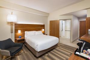 Holiday Inn Express Peoria North - Glendale by IHG