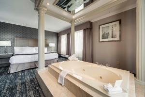 Monte Carlo Inn Brampton