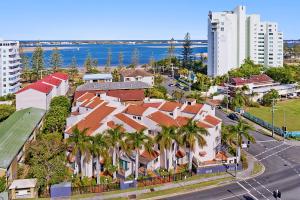 Santa Fe by the Broadwater