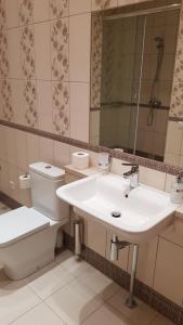 Black Pearl Apartments