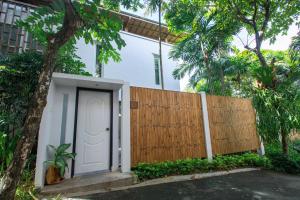 Peach Blossom Resort & Pool Villa - SHA Plus