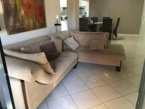 LINDO APARTAMENTO EM MEIA PRAIA-1 quadra do mar! Melhor localização!