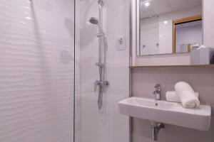 Hotels The Originals City, Hotel de la Confluence, Agen Ouest (Inter-Hotel) : photos des chambres