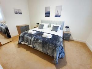 Linburn House Apartment