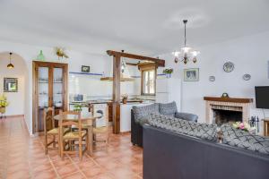 Casa Villanueva 2 - Sólo Familias