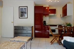 Appartements Le Petit Chatelet appartement 3 au coeur de Paris : photos des chambres