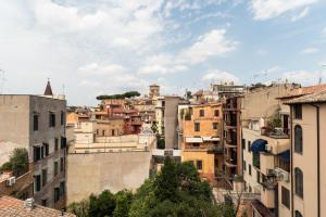 Room Mate Collection Gran Filippo, Rome-Fontana di Trevi