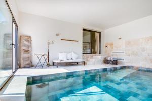 Villas Villa Celestine 10pers. piscine interieure chauffee : photos des chambres