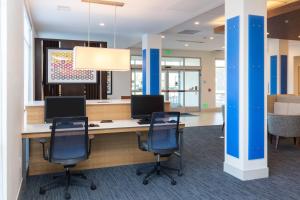 Holiday Inn Express Visalia-Sequoia Gateway Area by IHG