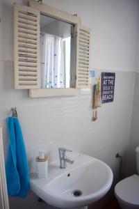 Double or Twin Room with Private Bathroom room in Casa Al Sur Terraza Hostel