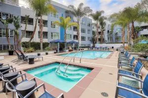 Amazing Apartments near the grove - Parklabrea