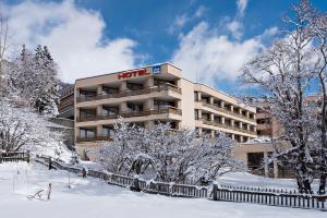 4 star hotel Quadratscha Alpenhotel Samedan Elveţia