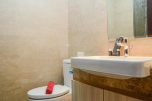 Minimalist and Comfy Studio at Menteng Park Apartment By Travelio