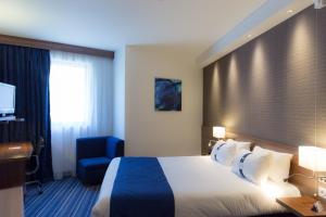 Hotels Holiday Inn Express Toulon - Est, an IHG Hotel : photos des chambres