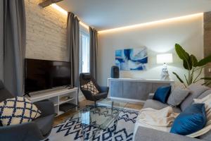 Alhondiga by Staynnapartments