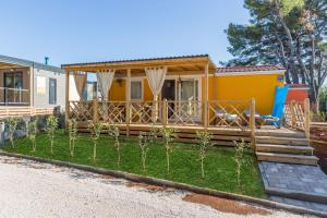 Camping Adria Mobile Homes Lanterna