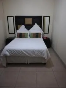 Rocky Ridge Guest House 2 SELF CATERING - No Alcohol allowed - Roodepoort