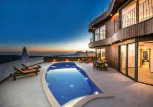 Villa 5 Sleeps 6 Isolated Pool See and Montain View-Villa Kartal Yuvası - Üzümlü