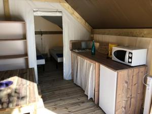 Campings Team Holiday - Camping du Petit Pont : photos des chambres