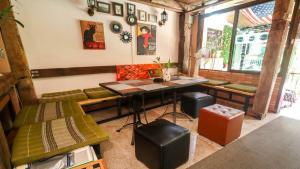 The Cabin Backpackers Hostel & Bar