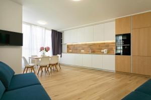 One-Bedroom Apartment room in 13th floor Nivki-park 131