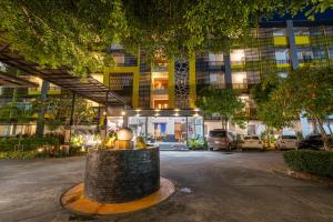 SB Living Place Hotel Phuket Town