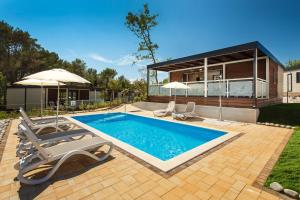 Premium Camping Homes Santa Marina, Lanterna 