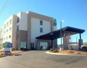 Holiday Inn Express and Suites Tahlequah by IHG - Sallisaw