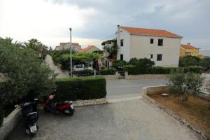 Apartment Mut 250 m from beach