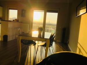 æ 7th floor Gdansk Przymorze Near the Baltic Sea and Reagan Park Apartment with a lot of sun Big balcony and private parking place