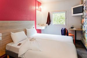 Hotels hotelF1 Les Ulis Courtaboeuf : Chambre Side-Car