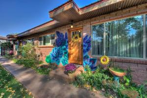 Two-Bedroom House room in Desert Gardens #2