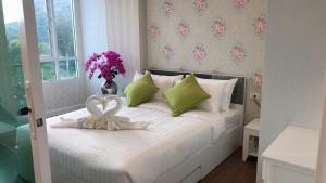 The courtyard khaoyai by Tom