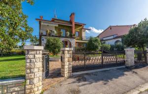 Apartment Complex Silvana 