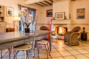 B&B / Chambres d'hotes La Bastide des Pins : photos des chambres