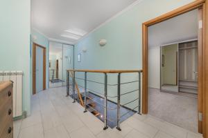 Deribasivska Vip 4-room Apartment