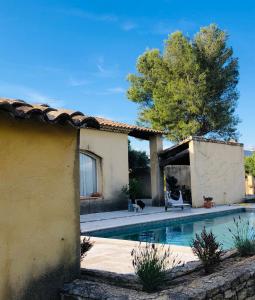 Maisons de vacances Villa dans le LUBERON a 2 km de LOURMARIN : photos des chambres