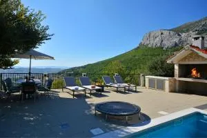 Villa Anteana with view and pool of 60m2 - Solin