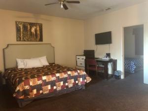 Lone Star Inn & Suites