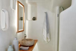 Senior Suite with Private Plunge Pool and Caldera View