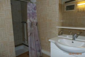 Appartements Location avec piscine et parking (n°2p) : photos des chambres