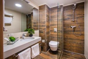 A Modern Suite Close to Gondola Ski Lift