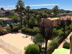 Appartements Au calme dans hameau fleuri joli Studio 3 pers piscine parking wi-fi : photos des chambres