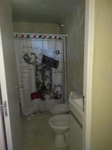 Pato Pinamar -Familiar-No se aceptan grupos de jóvenes