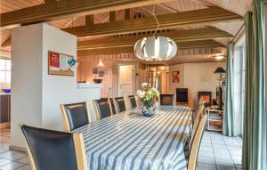 Amazing Home In Ringkøbing With Kitchen
